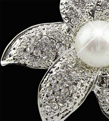 Pearl Rhinestone Brooch