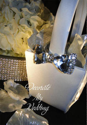 Rhinestone Brooch Bowtie