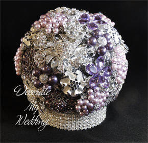 Crystal Brooch Cake Topper