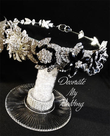 Crystal Brooch Wedding Cake Stand